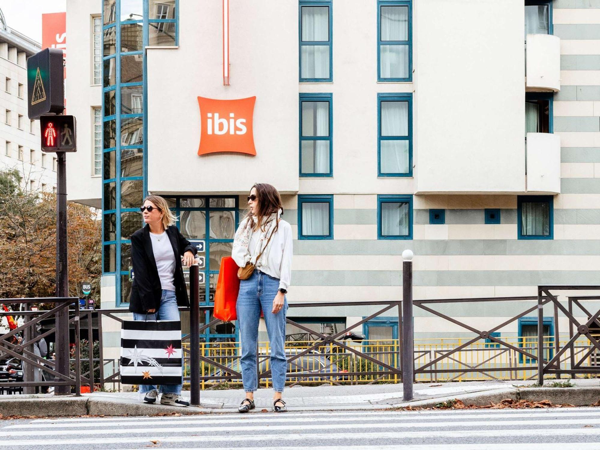 Ibis Paris Gare Montparnasse 15Eme Hotel Екстериор снимка