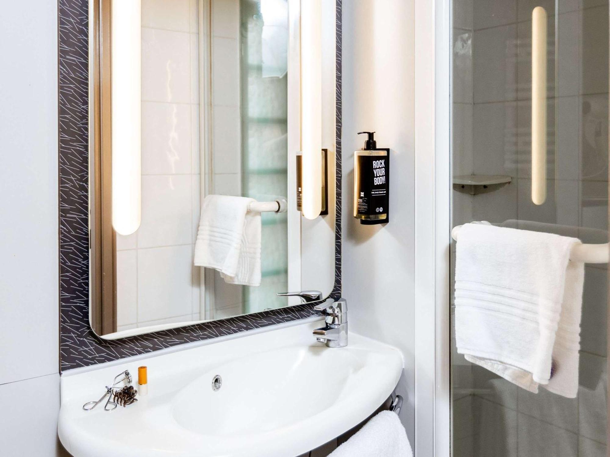 Ibis Paris Gare Montparnasse 15Eme Hotel Екстериор снимка