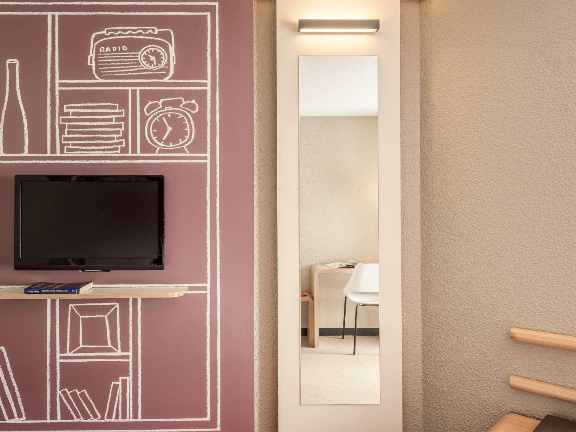 Ibis Paris Gare Montparnasse 15Eme Hotel Екстериор снимка