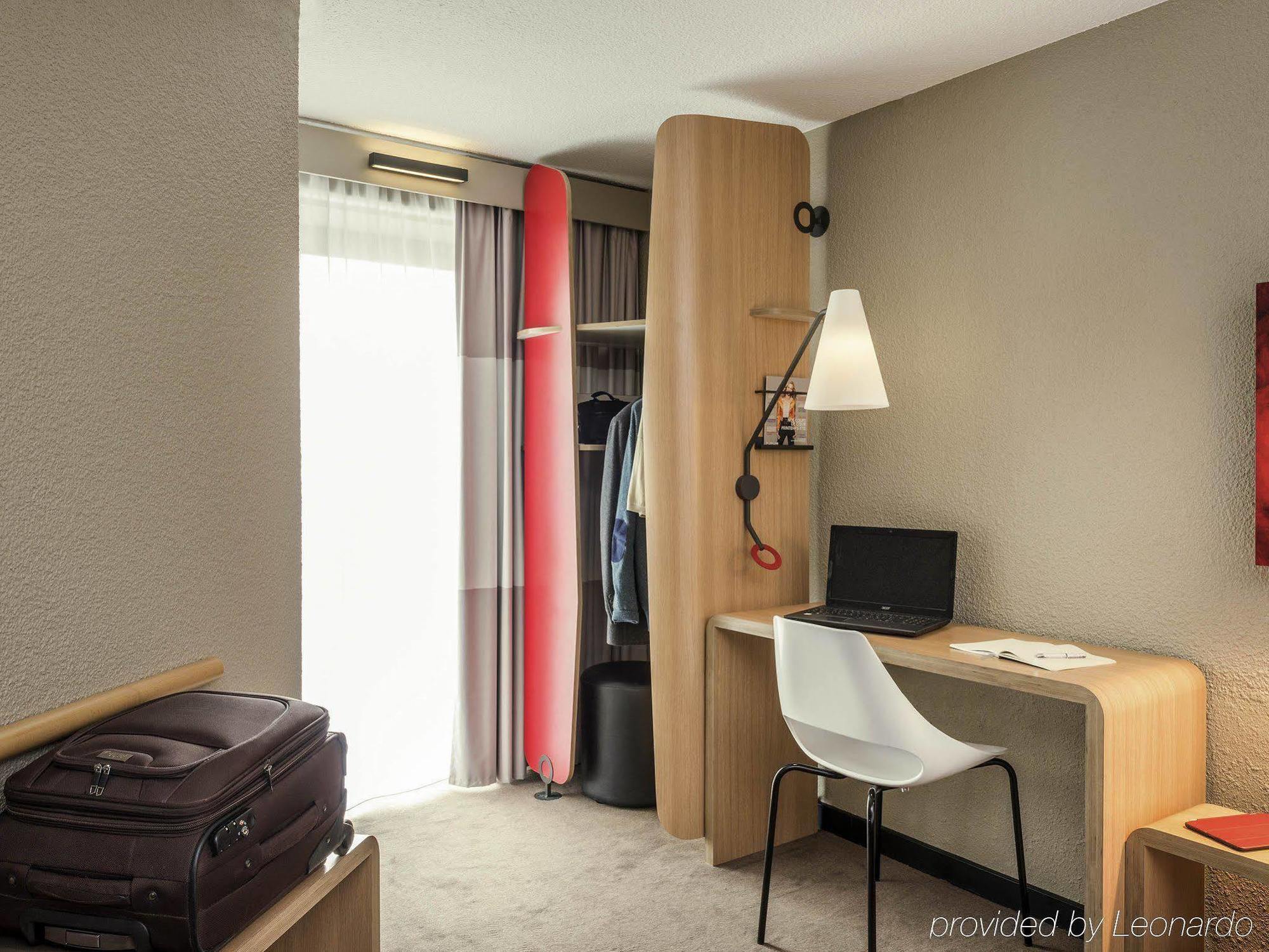 Ibis Paris Gare Montparnasse 15Eme Hotel Екстериор снимка